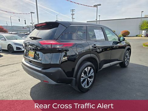Used 2023 Nissan Rogue SV FWD image 5