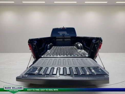 Used 2023 RAM 1500 Big Horn AWD/4WD image 9
