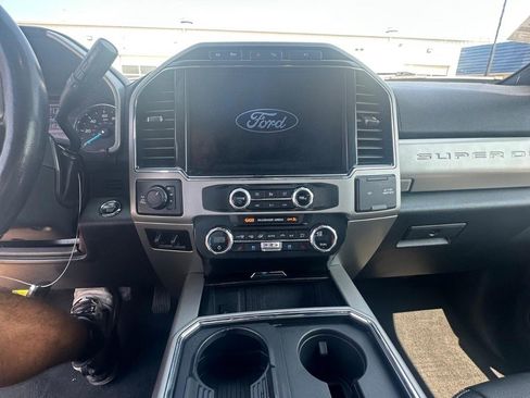 Used 2022 Ford F250 Lariat w/ Black Appearance Package AWD/4WD image 18