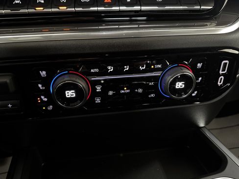 New 2026 Chevrolet Silverado 1500 High Country AWD/4WD image 37
