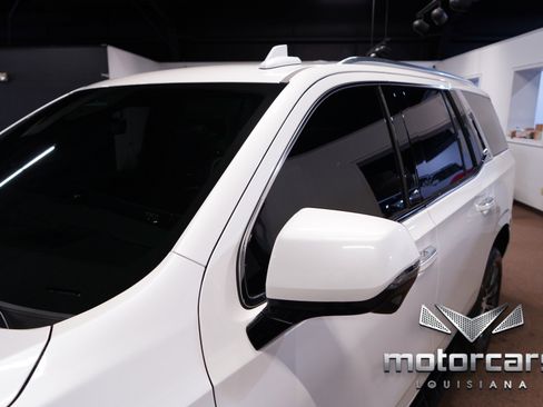 Used 2022 Cadillac Escalade Premium Luxury image 12