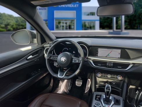 Used 2024 Alfa Romeo Stelvio Ti AWD/4WD image 36