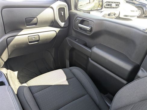 Used 2025 Chevrolet Silverado 1500 Custom Trail Boss image 17