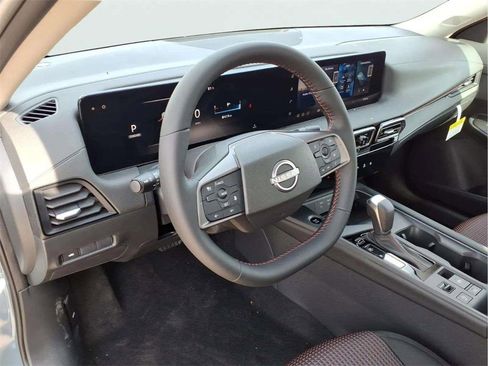 New 2026 Nissan Sentra SR w/ Floor Mat Package image 10
