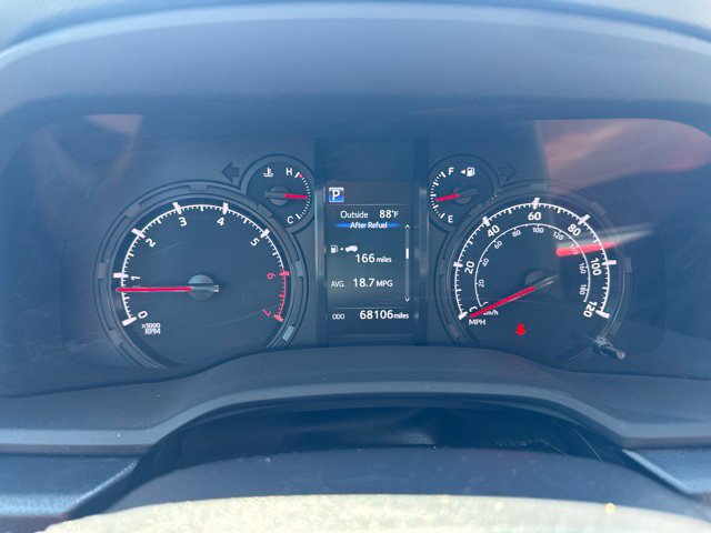 Used 2021 Toyota 4Runner SR5 Premium w/ Moonroof Package AWD/4WD image 15