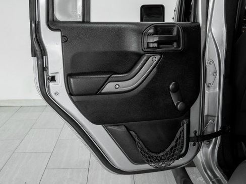 Used 2014 Jeep Wrangler Unlimited Sport AWD/4WD image 37
