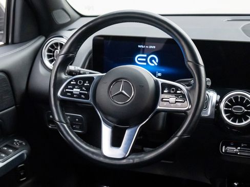 Certified 2023 Mercedes-Benz EQB 250+ w/ Exclusive Package image 11