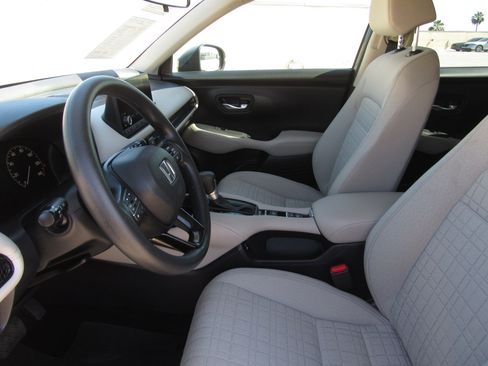 Certified 2024 Honda HR-V LX image 14