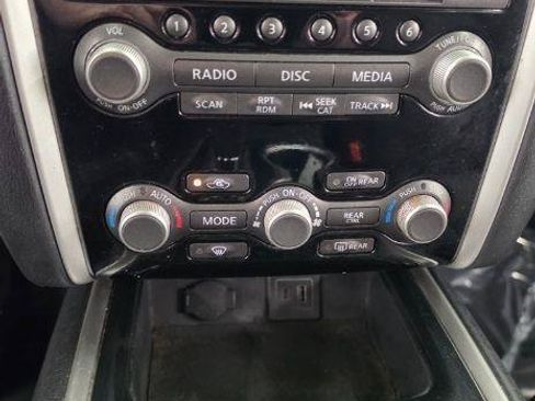Used 2019 Nissan Pathfinder SV FWD image 27