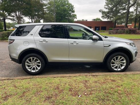 Used 2018 Land Rover Discovery Sport HSE AWD/4WD image 6
