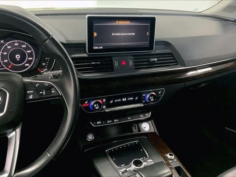 Used 2019 Audi Q5 2.0T Premium Plus w/ Premium Plus Package image 14