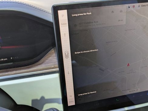 Used 2022 Tesla Model X image 12