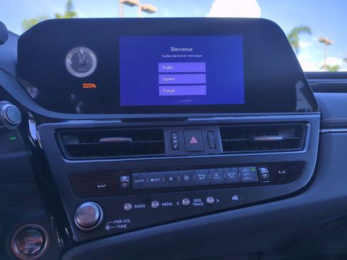 Certified 2025 Lexus ES 350 image 25