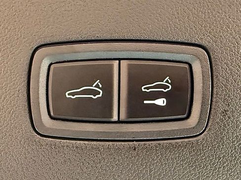 New 2025 Porsche Cayenne S image 28