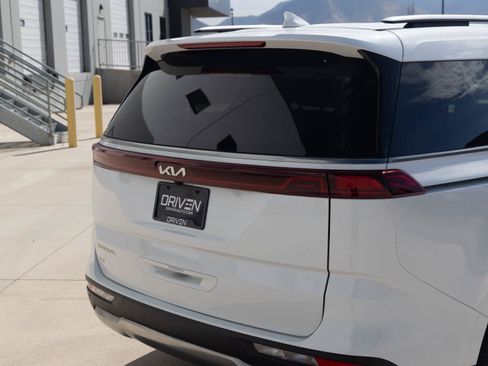 Used 2023 Kia Carnival SX Prestige FWD image 10