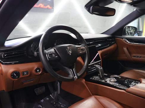 Used 2021 Maserati Quattroporte S RWD image 23