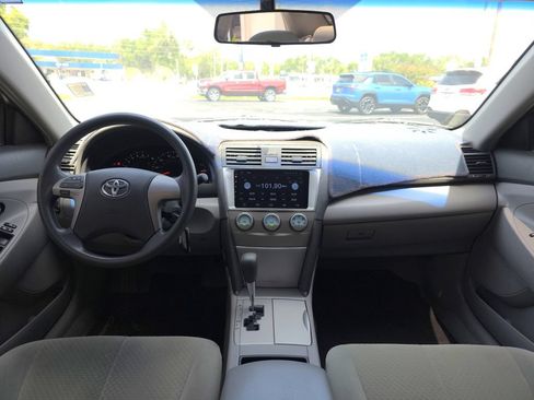 Used 2007 Toyota Camry LE FWD image 17