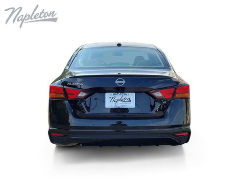 Used 2025 Nissan Altima 2.5 SV FWD image 4