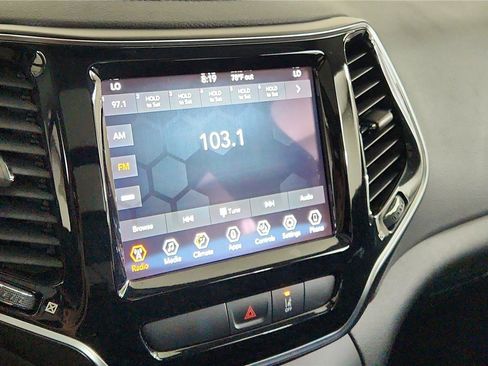 Used 2022 Jeep Cherokee Limited image 33