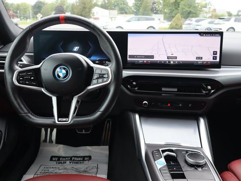 Used 2025 BMW i4 xDrive40i AWD/4WD image 17