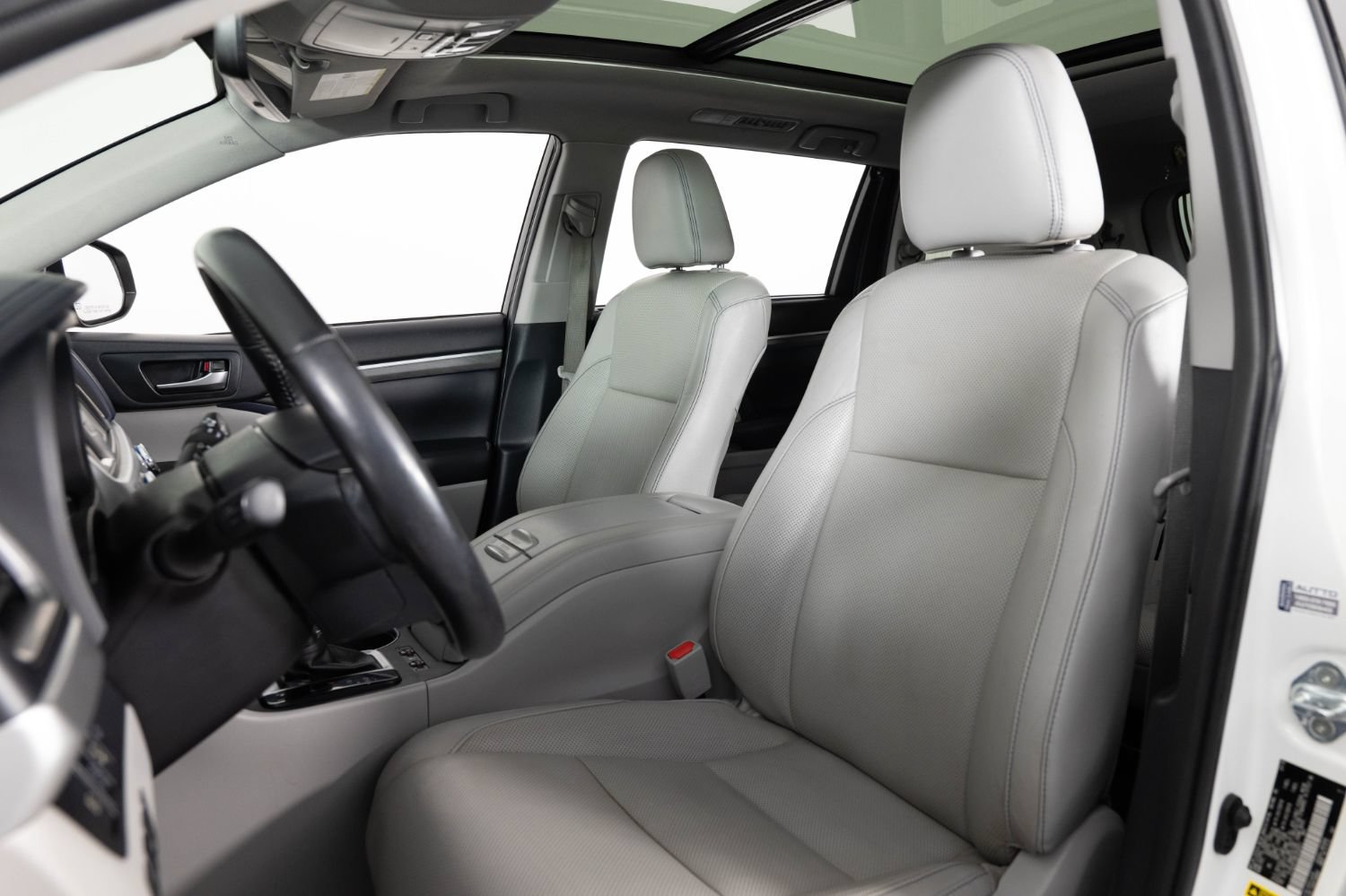 Used 2019 Toyota Highlander Limited Platinum AWD/4WD image 16