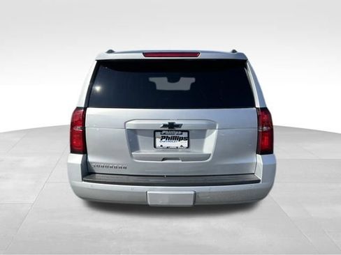 Used 2020 Chevrolet Suburban LT w/ Luxury Package image 13