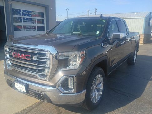 Used 2019 GMC Sierra 1500 SLT w/ SLT Premium Plus Package AWD/4WD image 2