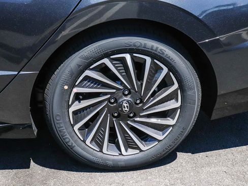 New 2026 Hyundai Sonata Limited FWD image 13