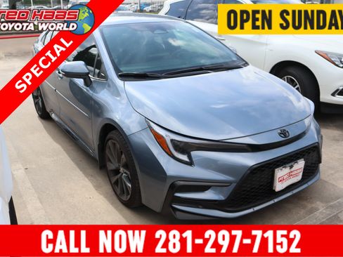 Certified 2026 Toyota Corolla SE FWD image 1