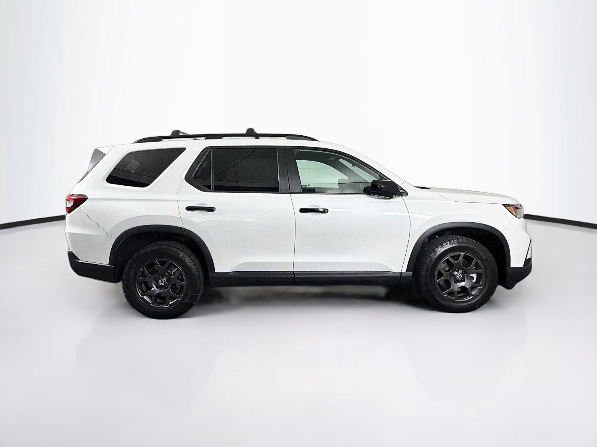 Used 2024 Honda Pilot TrailSport image 10