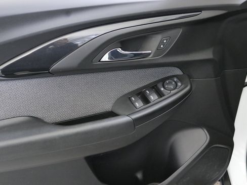 Used 2023 Chevrolet TrailBlazer LT w/ Convenience Package image 22