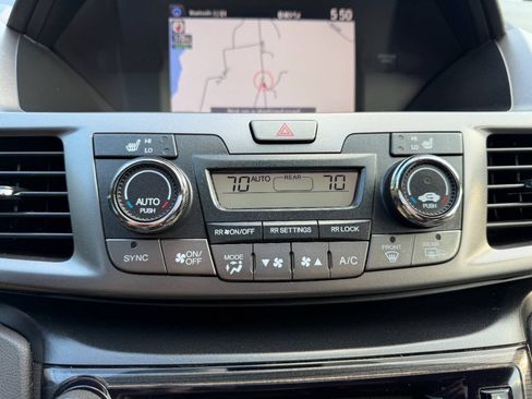 Used 2014 Honda Odyssey Touring Elite image 18