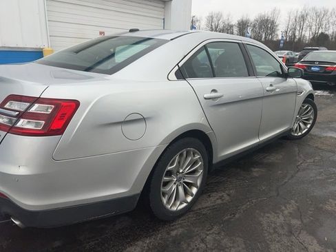Used 2013 Ford Taurus Limited image 8
