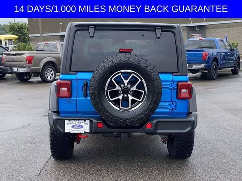 Used 2024 Jeep Wrangler Rubicon w/ Technology Group AWD/4WD image 5