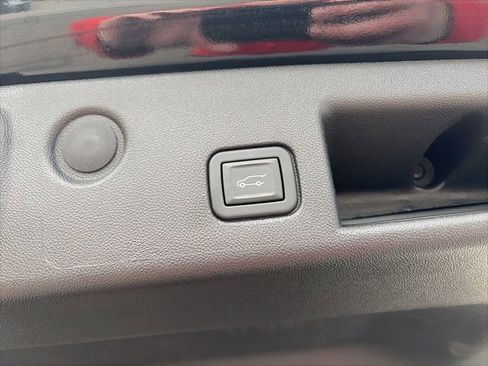 Used 2024 Chevrolet Equinox LT AWD/4WD image 11