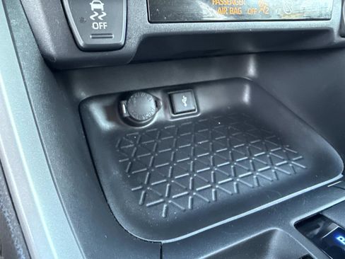 Used 2021 Toyota RAV4 XLE image 26