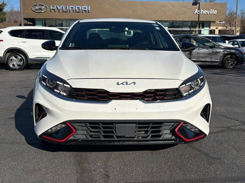 Used 2022 Kia Forte GT-Line w/ GT-Line Premium Package image 2