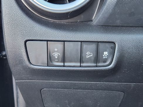 Used 2023 Hyundai Kona SEL image 24