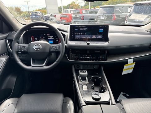 New 2026 Nissan Rogue Platinum w/ Platinum Premium Package image 12