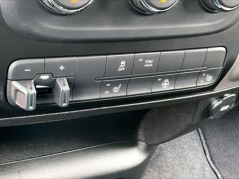 Used 2022 RAM 1500 Tradesman w/ Tradesman SXT Package RWD image 30