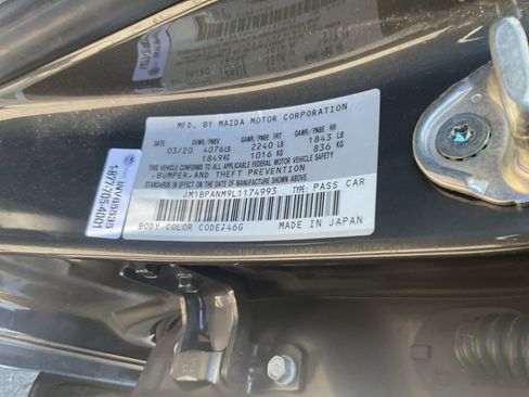 Used 2020 MAZDA MAZDA3 Hatchback w/ Premium Package FWD image 27