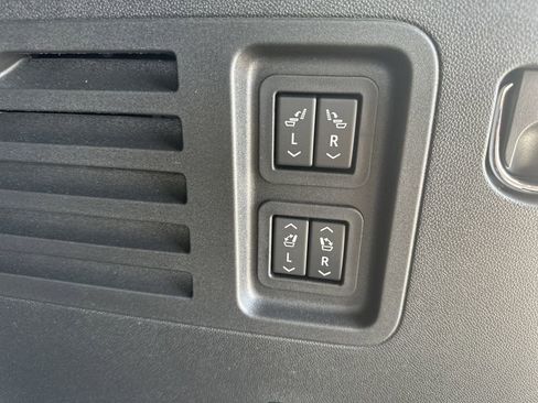 New 2026 Buick Enclave Sport Touring w/ Power Package FWD image 35