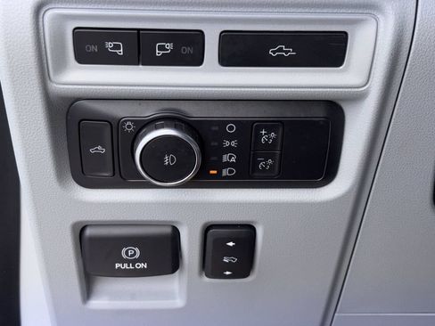Used 2022 Ford F150 Limited AWD/4WD image 19
