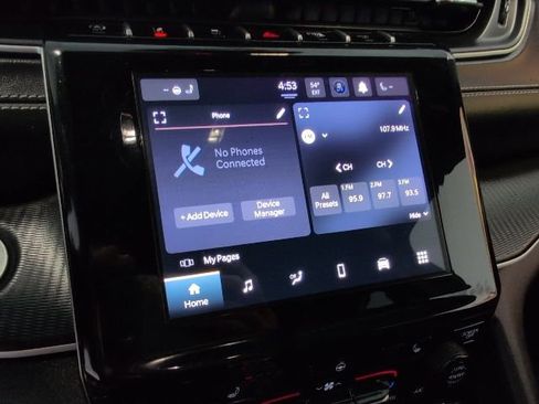 Used 2023 Jeep Grand Cherokee Altitude AWD/4WD image 21