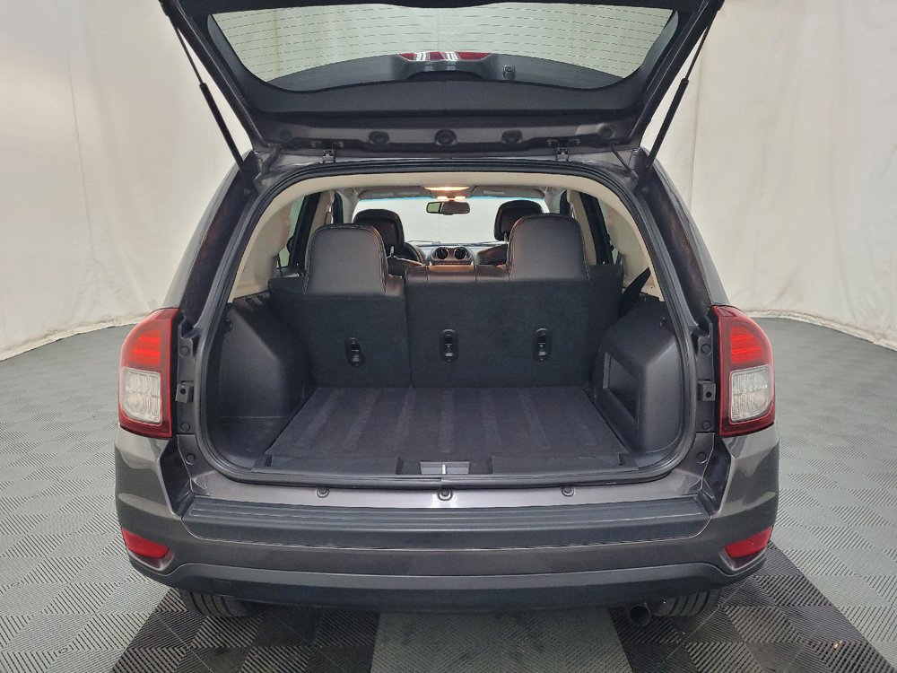 Used 2015 Jeep Compass Latitude AWD/4WD image 29