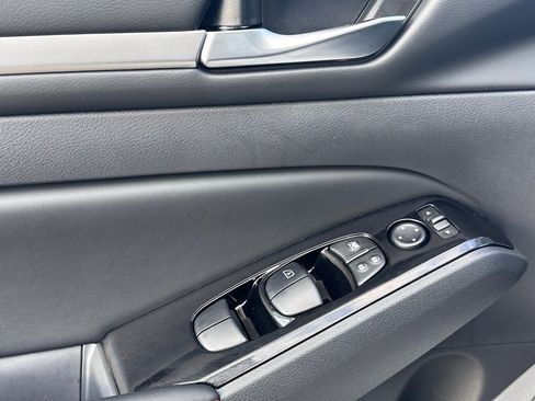 New 2025 Nissan Altima 2.5 SR image 21