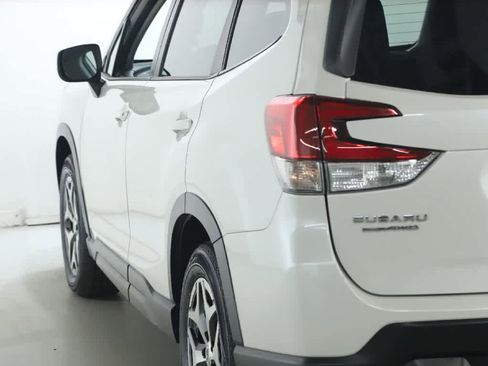 Used 2019 Subaru Forester Premium image 46