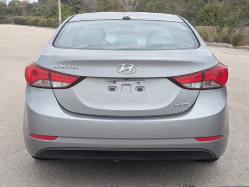 Used 2015 Hyundai Elantra Limited w/ Option Group 05 image 6