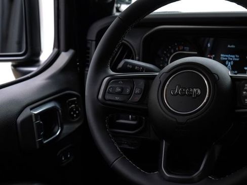 Used 2025 Jeep Gladiator Rubicon w/ Safety Group image 57