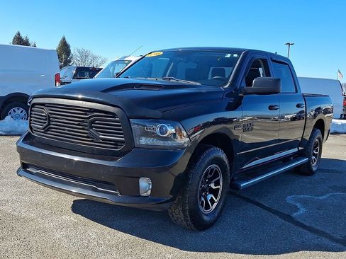 Used 2016 RAM 1500 Sport w/ Black Ram 1500 Sport Group image 5